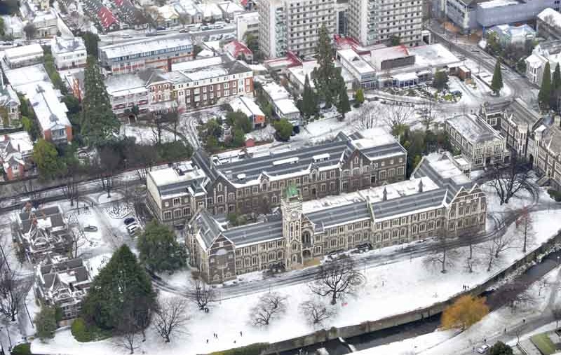 Snow in Dunedin, 26 July 2011. Taken by Craig Baxter, Otago Daily Times.